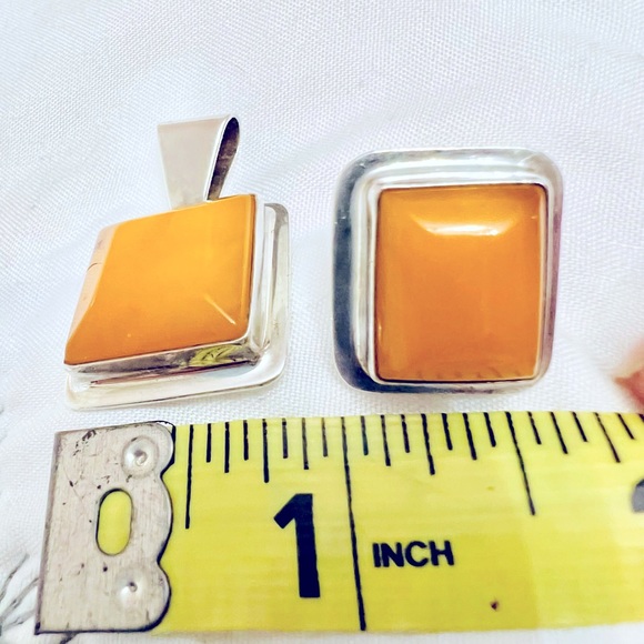 Amber ButterScotch Pendant and Earring Set - Picture 7 of 13